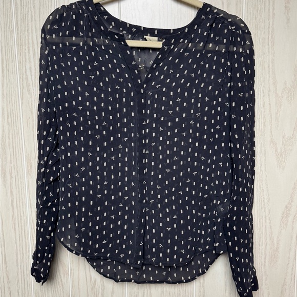 ecru Tops - Ecru Chic Black and White Patterned 100% Silk Blouse Size M